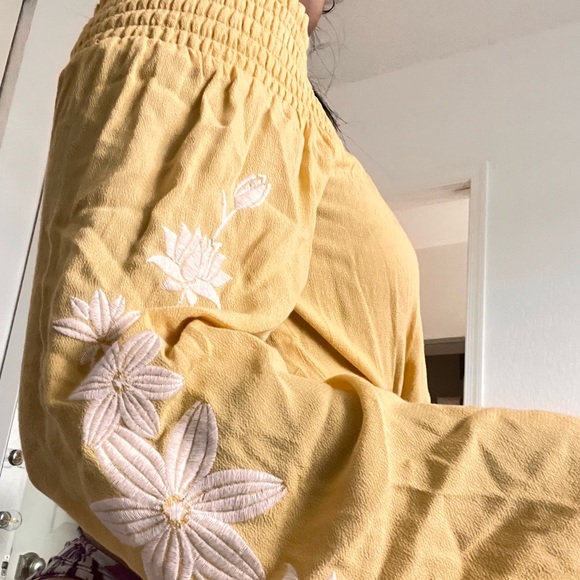 LA Hearts off the shoulder top in yellow - Picture 6 of 7